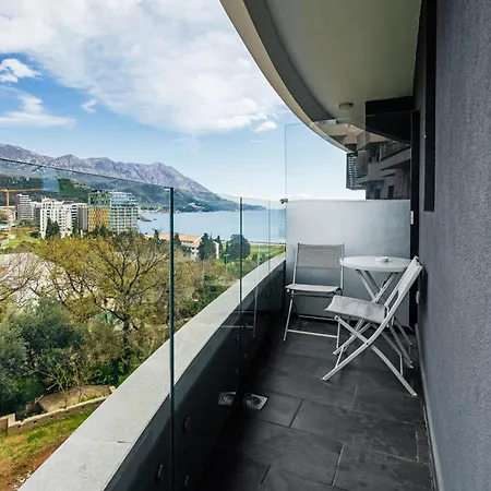 Luna Skyline Sea View Apartment